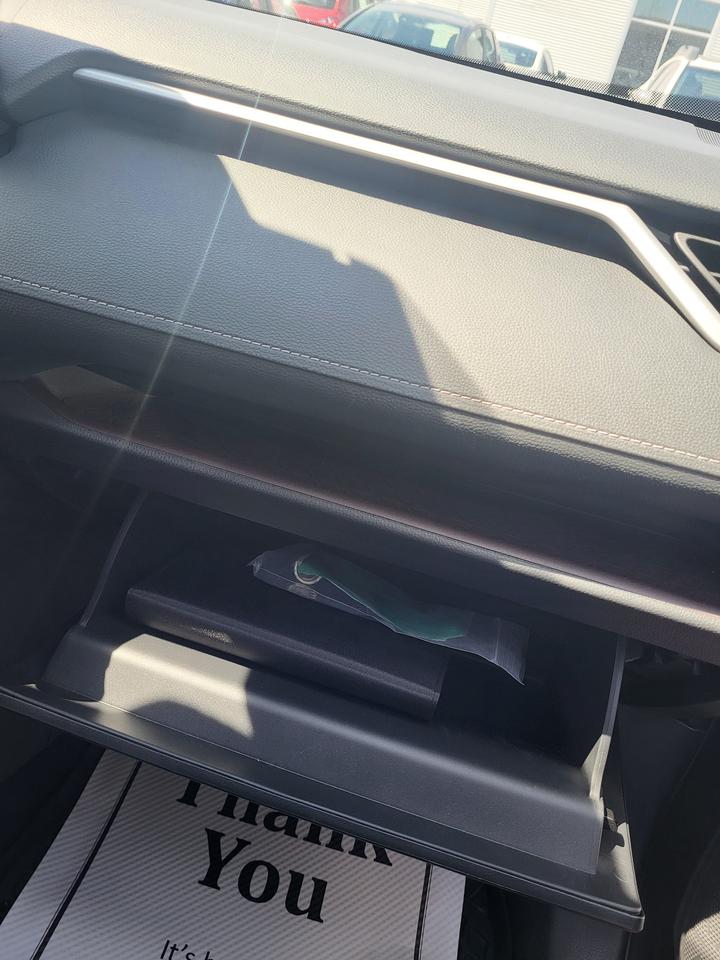 2023 Toyota RAV4 Hybrid Limited Photo