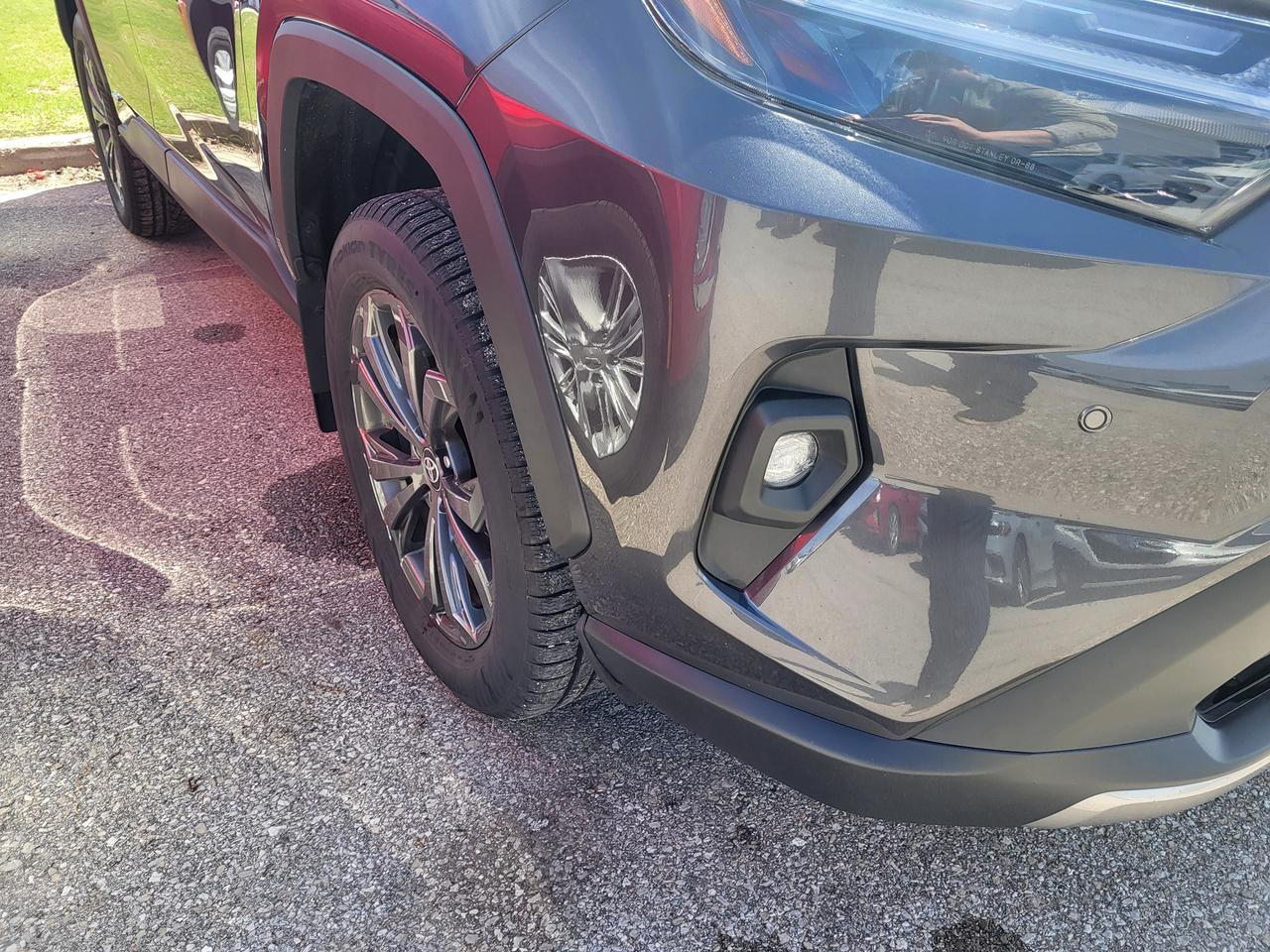 2023 Toyota RAV4 Hybrid Limited Photo