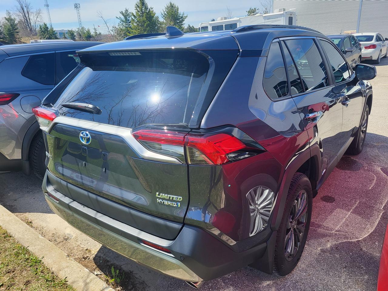2023 Toyota RAV4 Hybrid Limited Photo