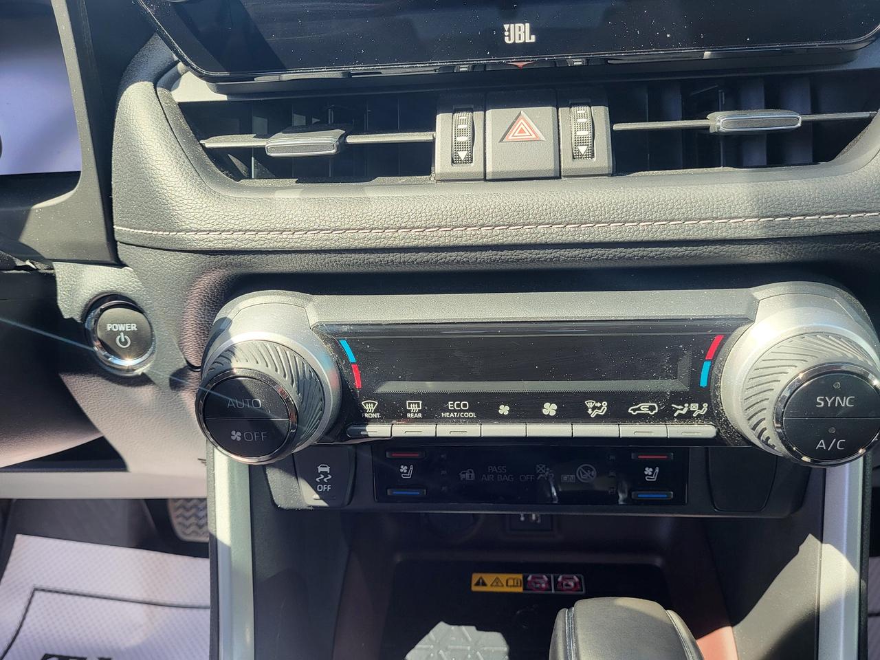 2023 Toyota RAV4 Hybrid Limited Photo