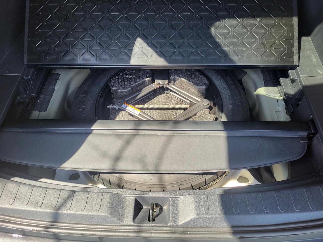 2023 Toyota RAV4 Hybrid Limited Photo