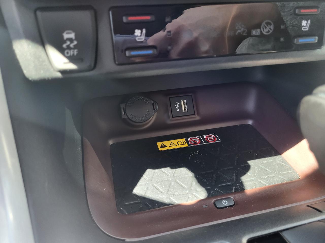 2023 Toyota RAV4 Hybrid Limited Photo