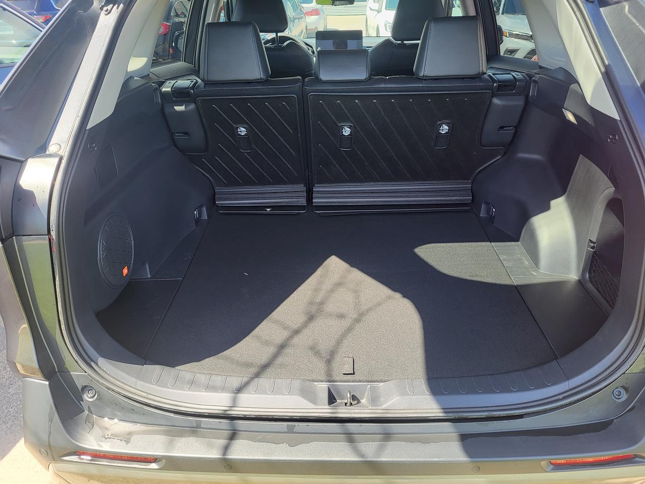 2023 Toyota RAV4 Hybrid Limited Photo