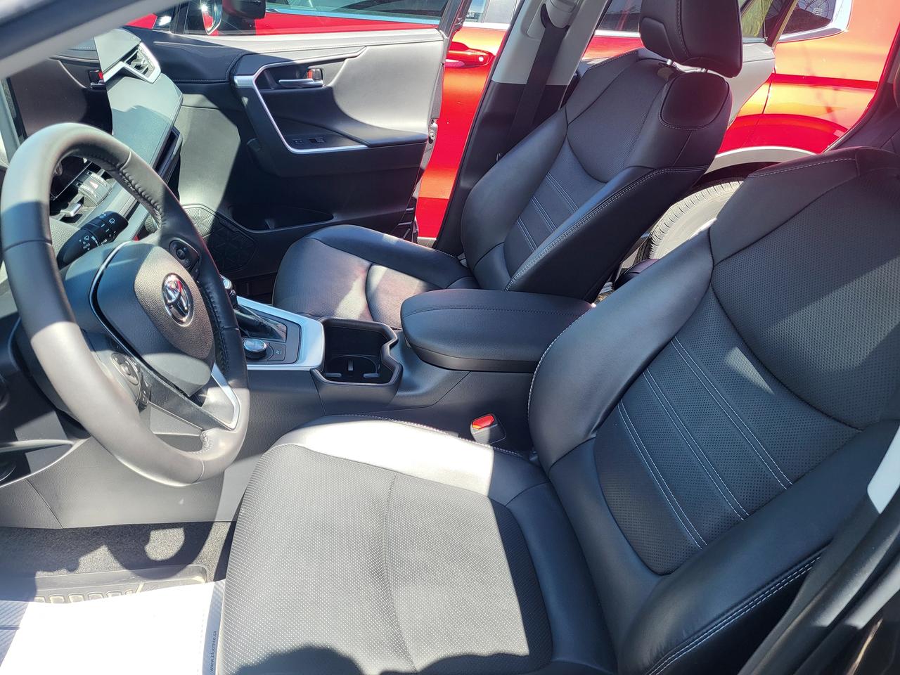 2023 Toyota RAV4 Hybrid Limited Photo