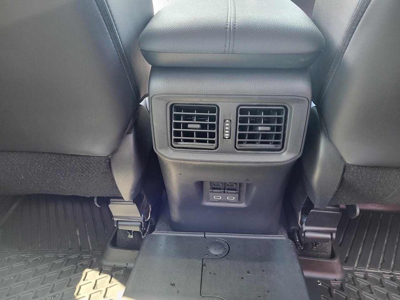 2023 Toyota RAV4 Hybrid Limited Photo