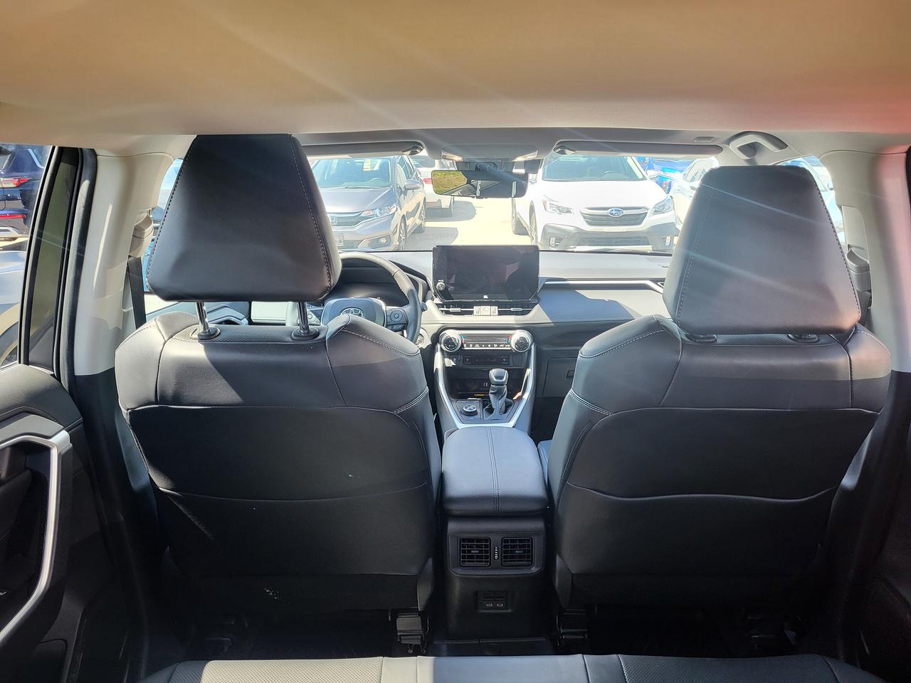 2023 Toyota RAV4 Hybrid Limited Photo