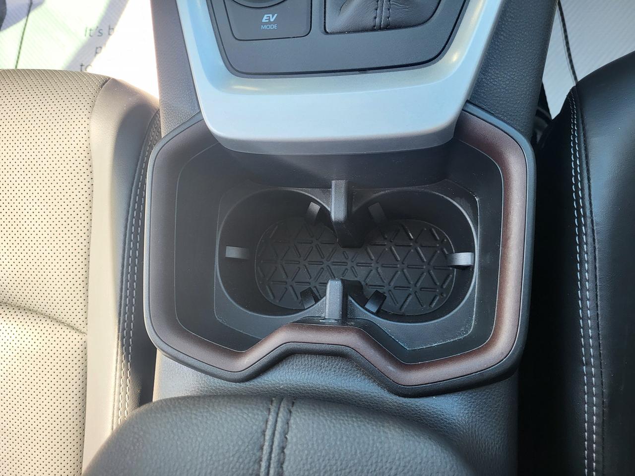 2023 Toyota RAV4 Hybrid Limited Photo