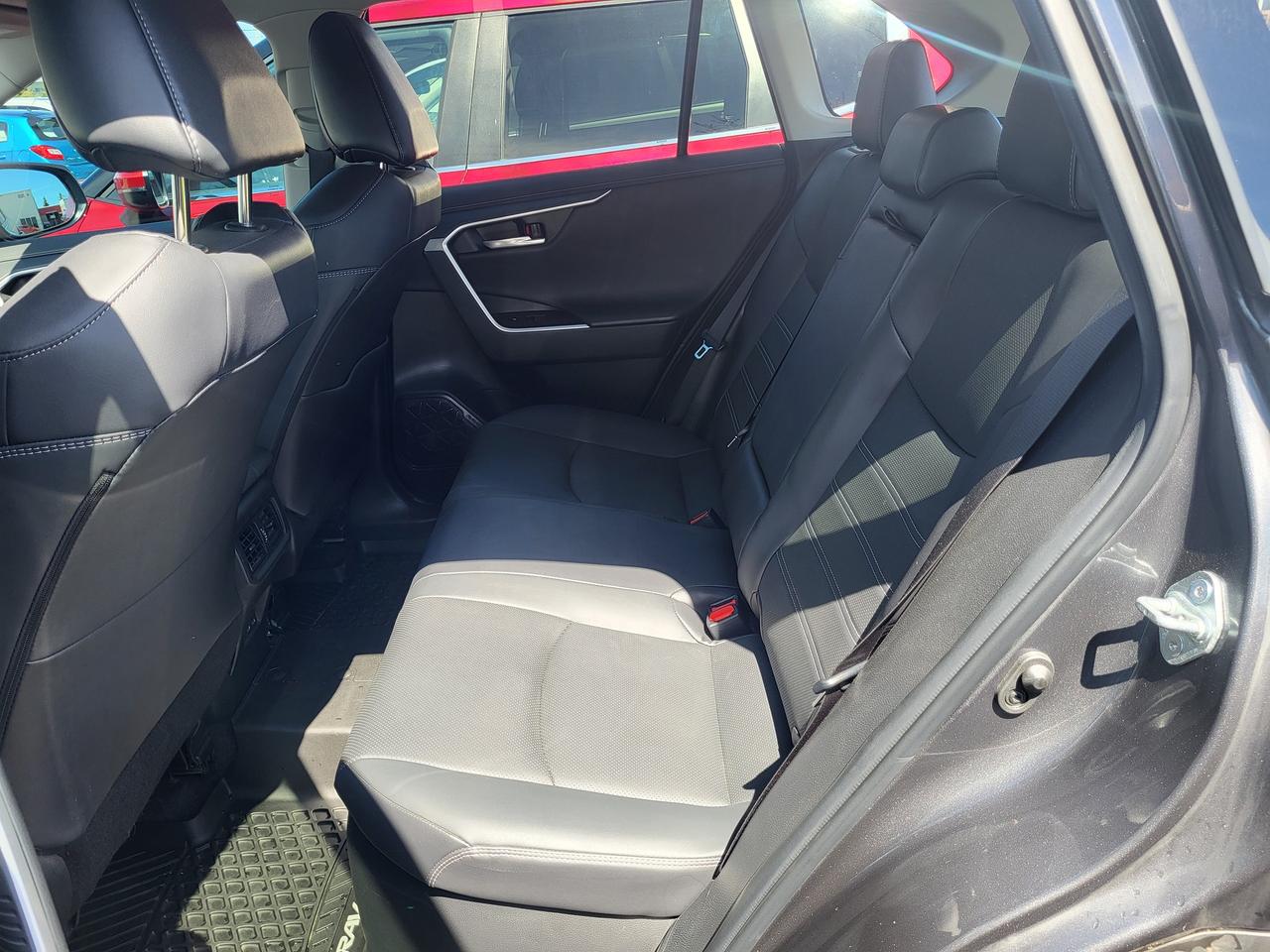 2023 Toyota RAV4 Hybrid Limited Photo