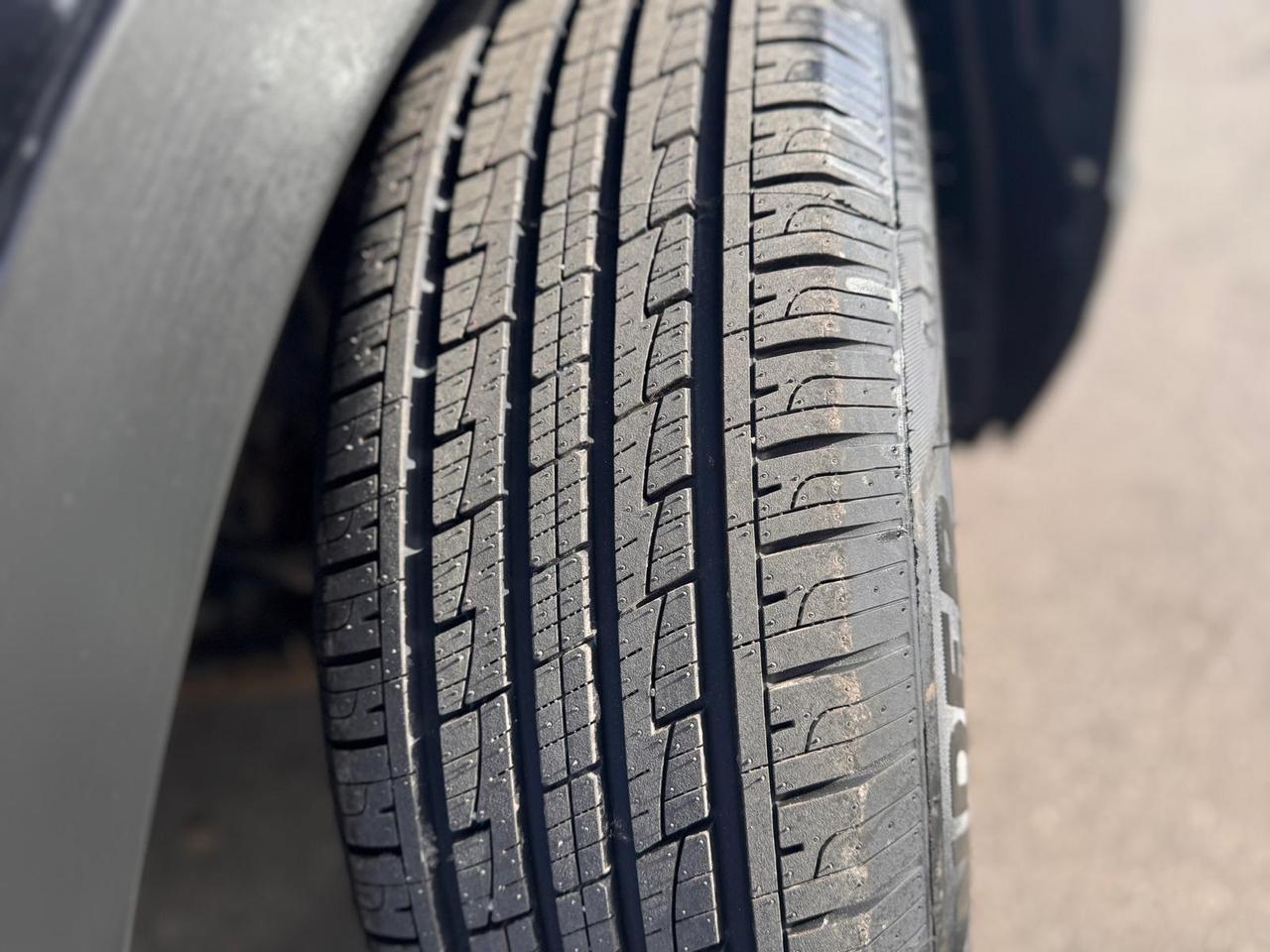 2017 Honda CR-V AUTO SUV SAFETY INCLUDED NEW TIRES BACK UP CAM B-T Photo