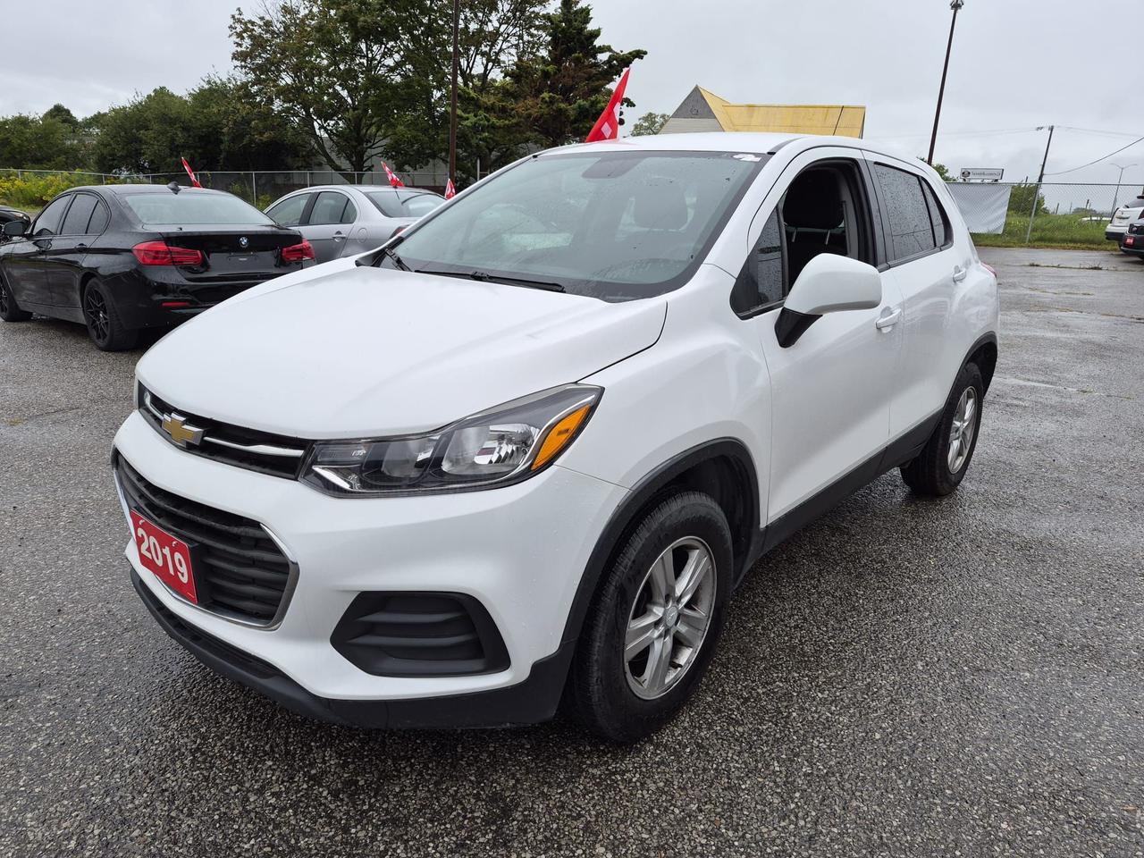 2019 Chevrolet Trax AWD 4dr LS Photo2