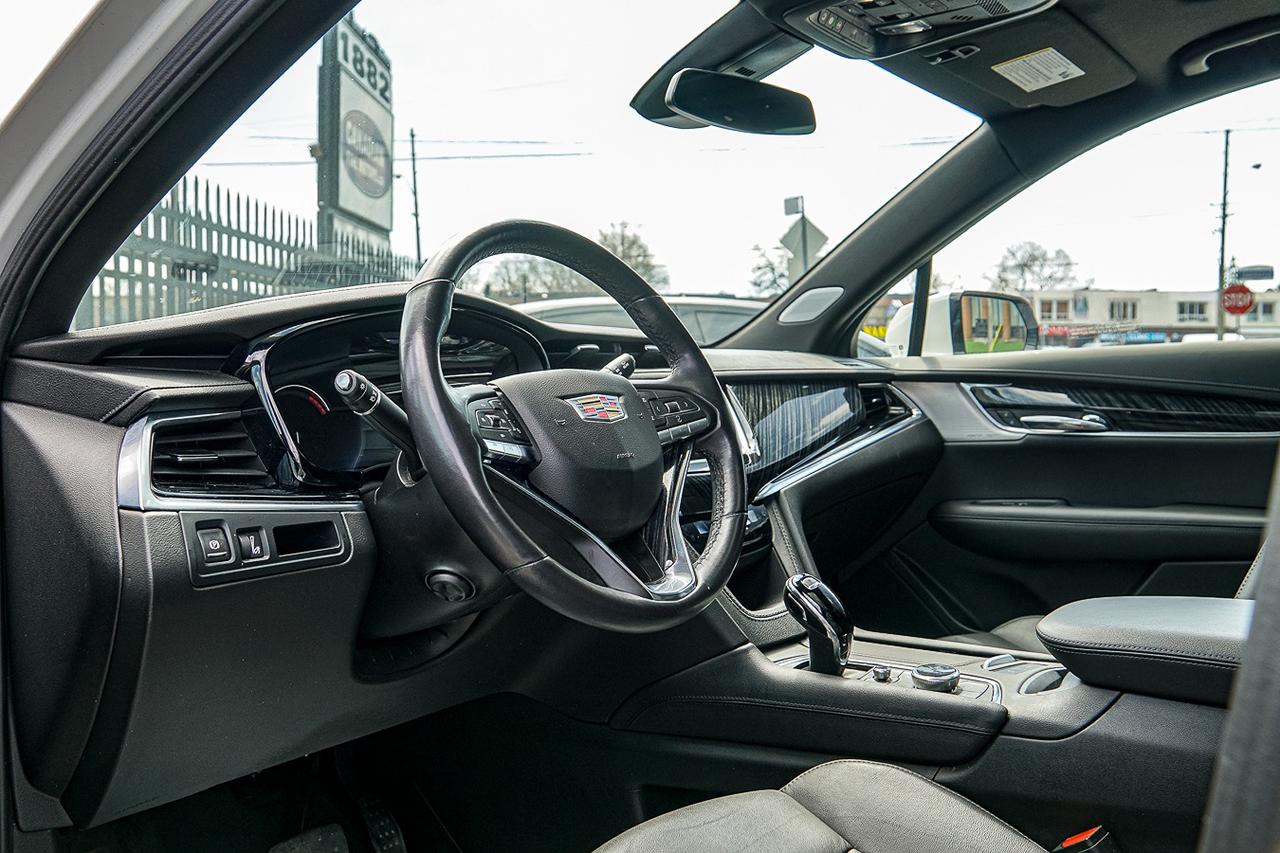 2023 Cadillac XT6 Premium Luxury |AWD|6 PASS| NAVI|PANO|CAM|LOW KM!! Photo