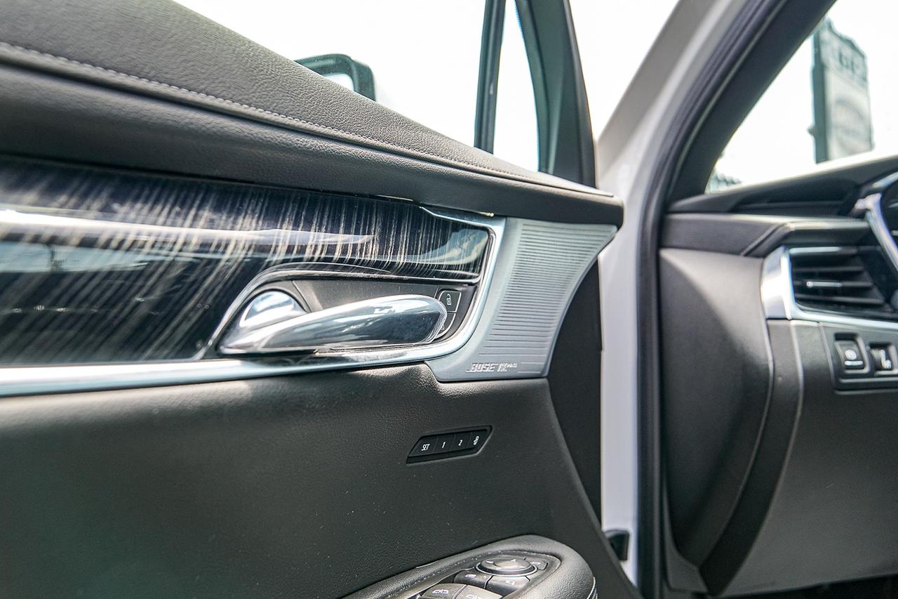 2023 Cadillac XT6 Premium Luxury |AWD|6 PASS| NAVI|PANO|CAM|LOW KM!! Photo