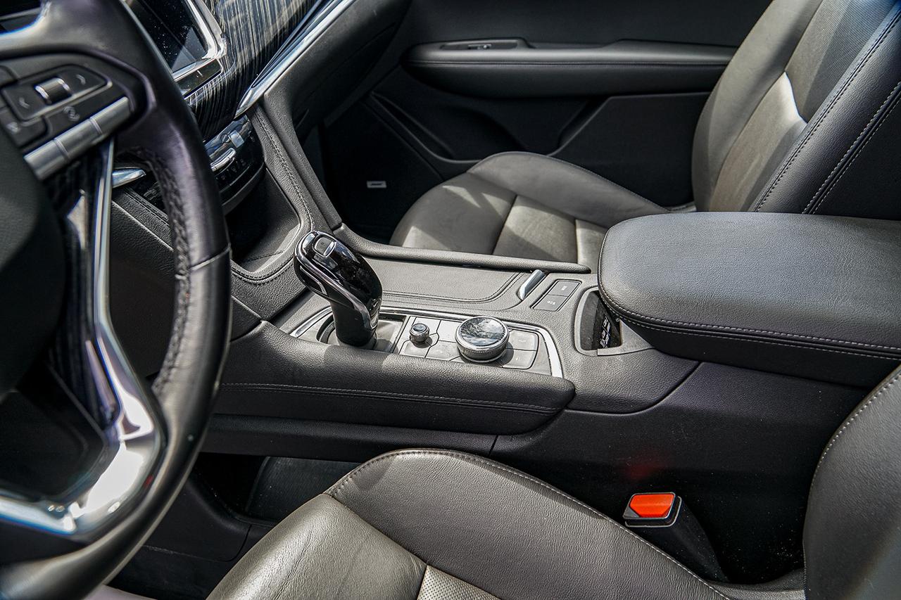 2023 Cadillac XT6 Premium Luxury |AWD|6 PASS| NAVI|PANO|CAM|LOW KM!! Photo