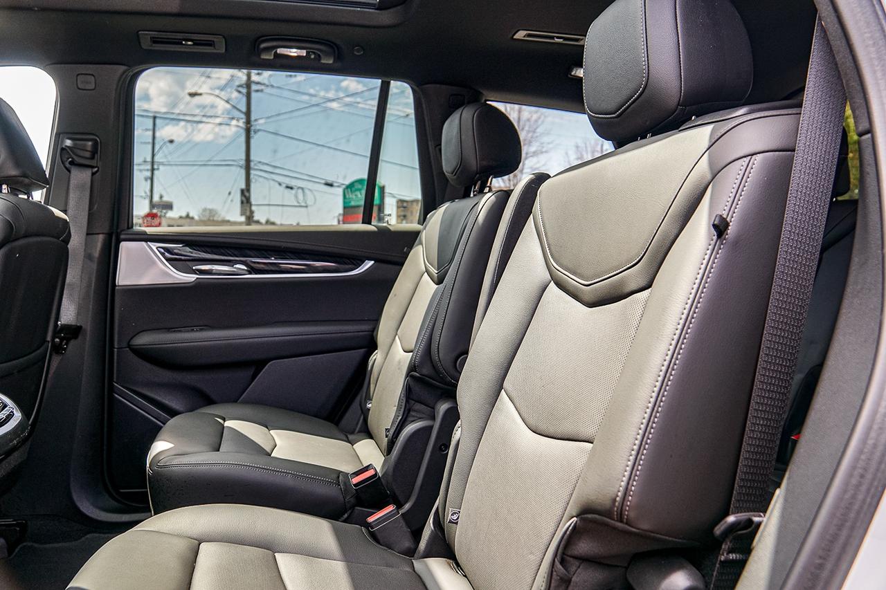 2023 Cadillac XT6 Premium Luxury |AWD|6 PASS| NAVI|PANO|CAM|LOW KM!! Photo