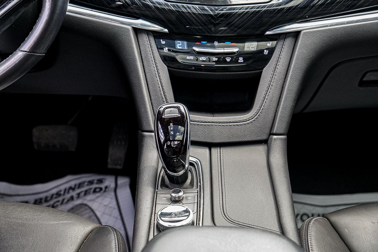 2023 Cadillac XT6 Premium Luxury |AWD|6 PASS| NAVI|PANO|CAM|LOW KM!! Photo