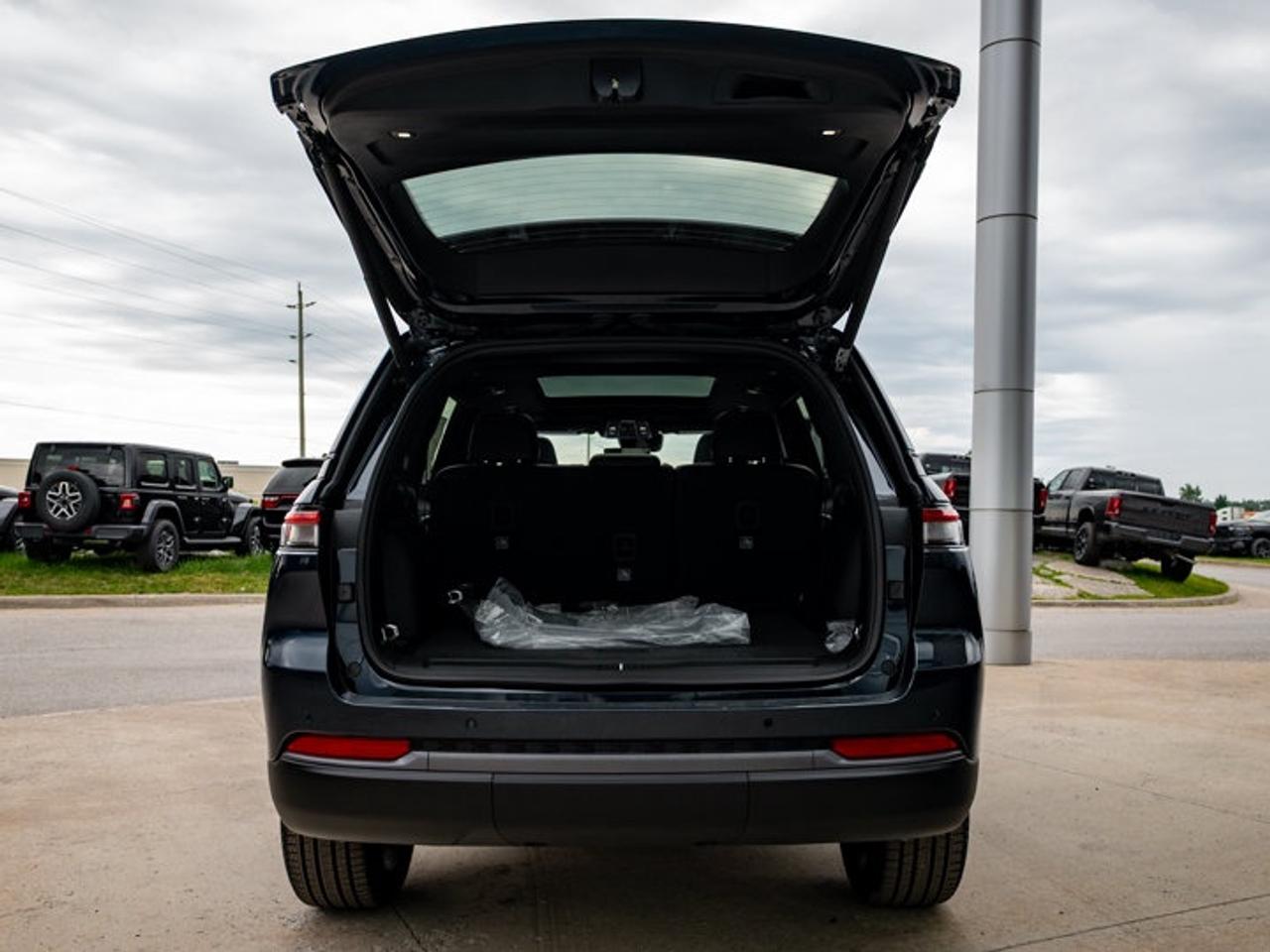 2026 Jeep Grand Cherokee Limited Photo
