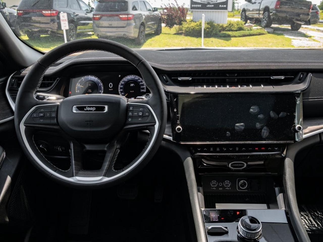 2026 Jeep Grand Cherokee L ALTITUDE Photo