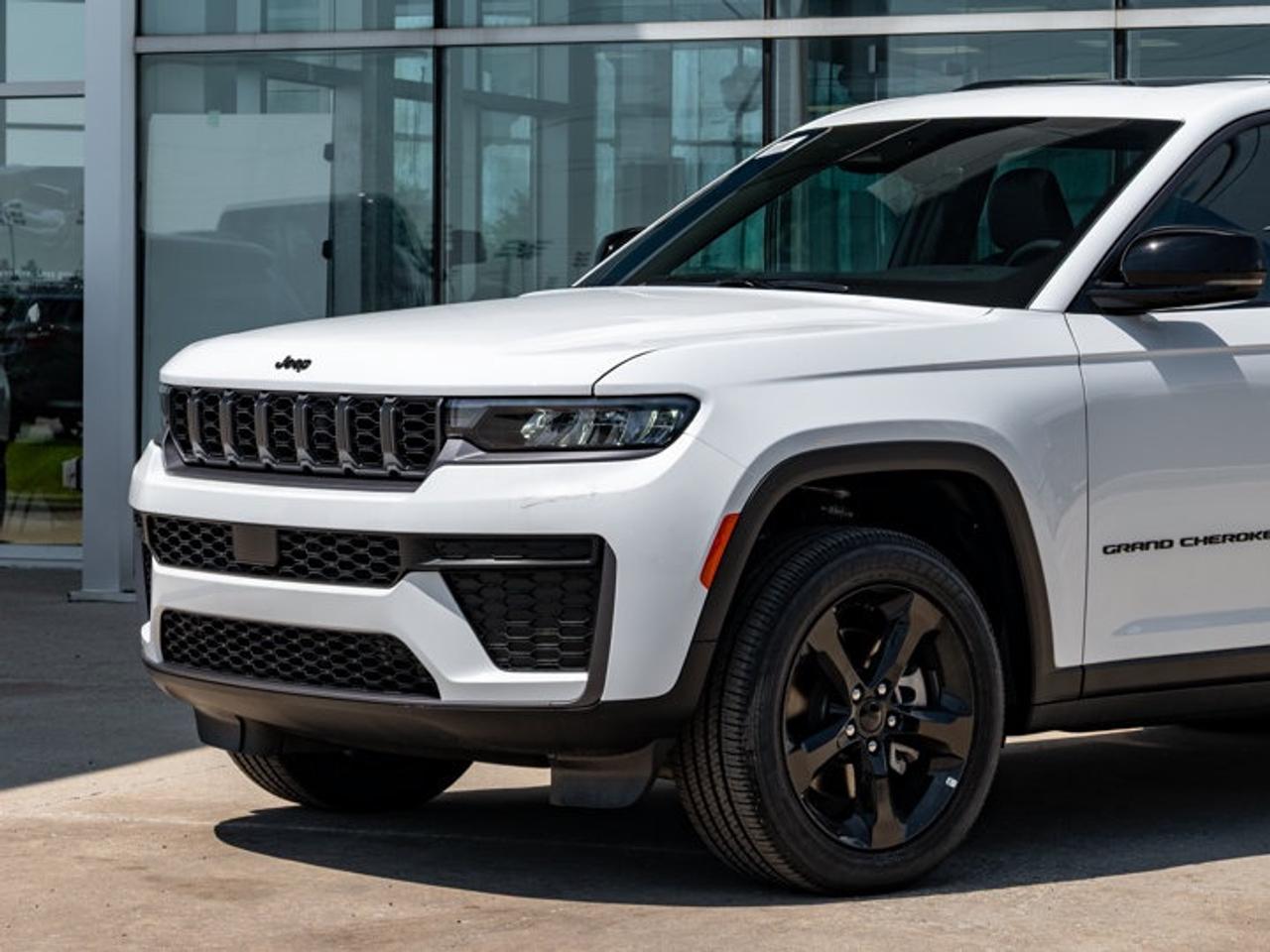 2026 Jeep Grand Cherokee L ALTITUDE Photo