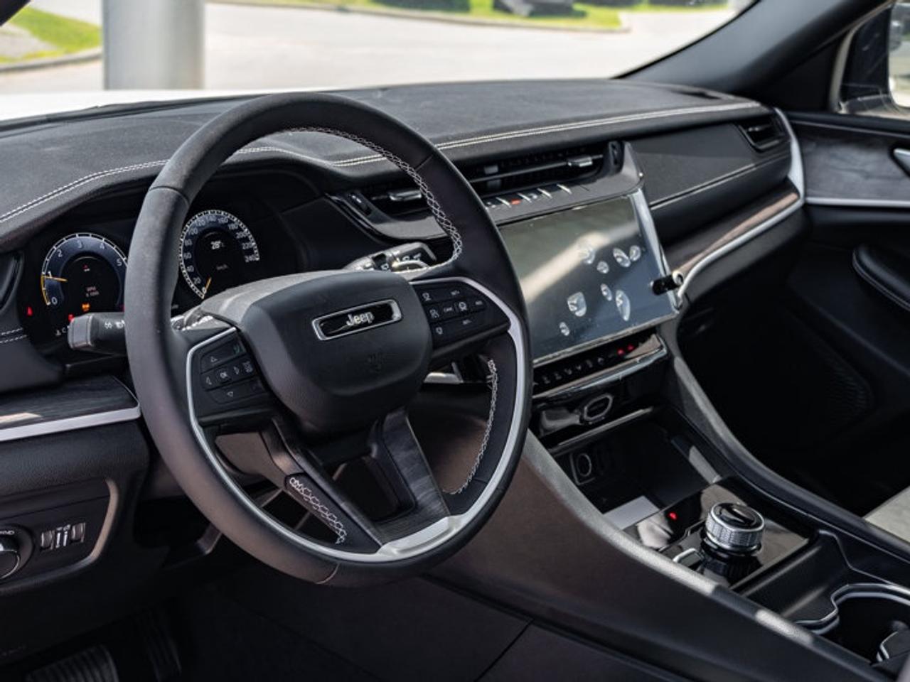 2026 Jeep Grand Cherokee L ALTITUDE Photo