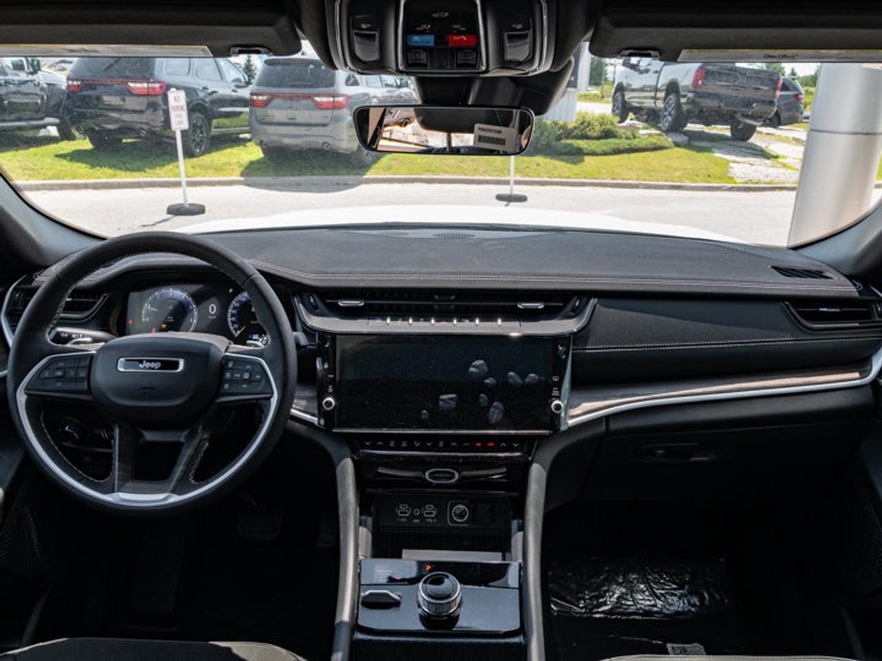 2026 Jeep Grand Cherokee L ALTITUDE Photo