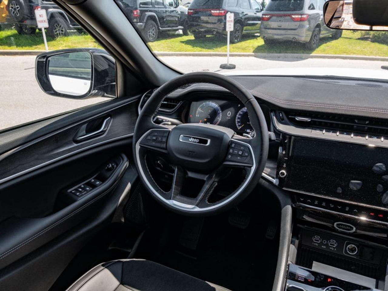 2026 Jeep Grand Cherokee L ALTITUDE Photo
