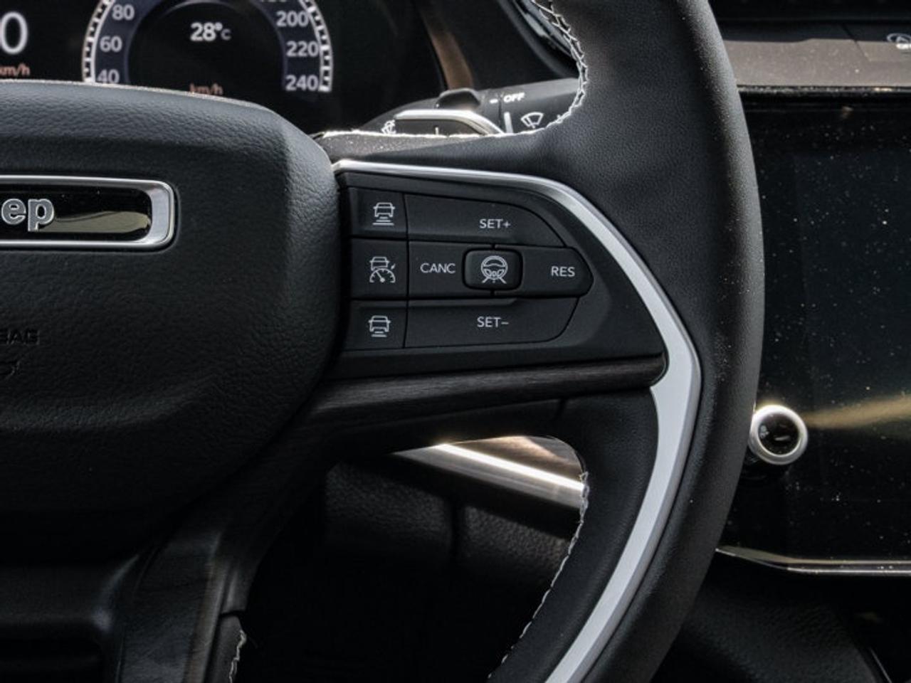 2026 Jeep Grand Cherokee L ALTITUDE Photo