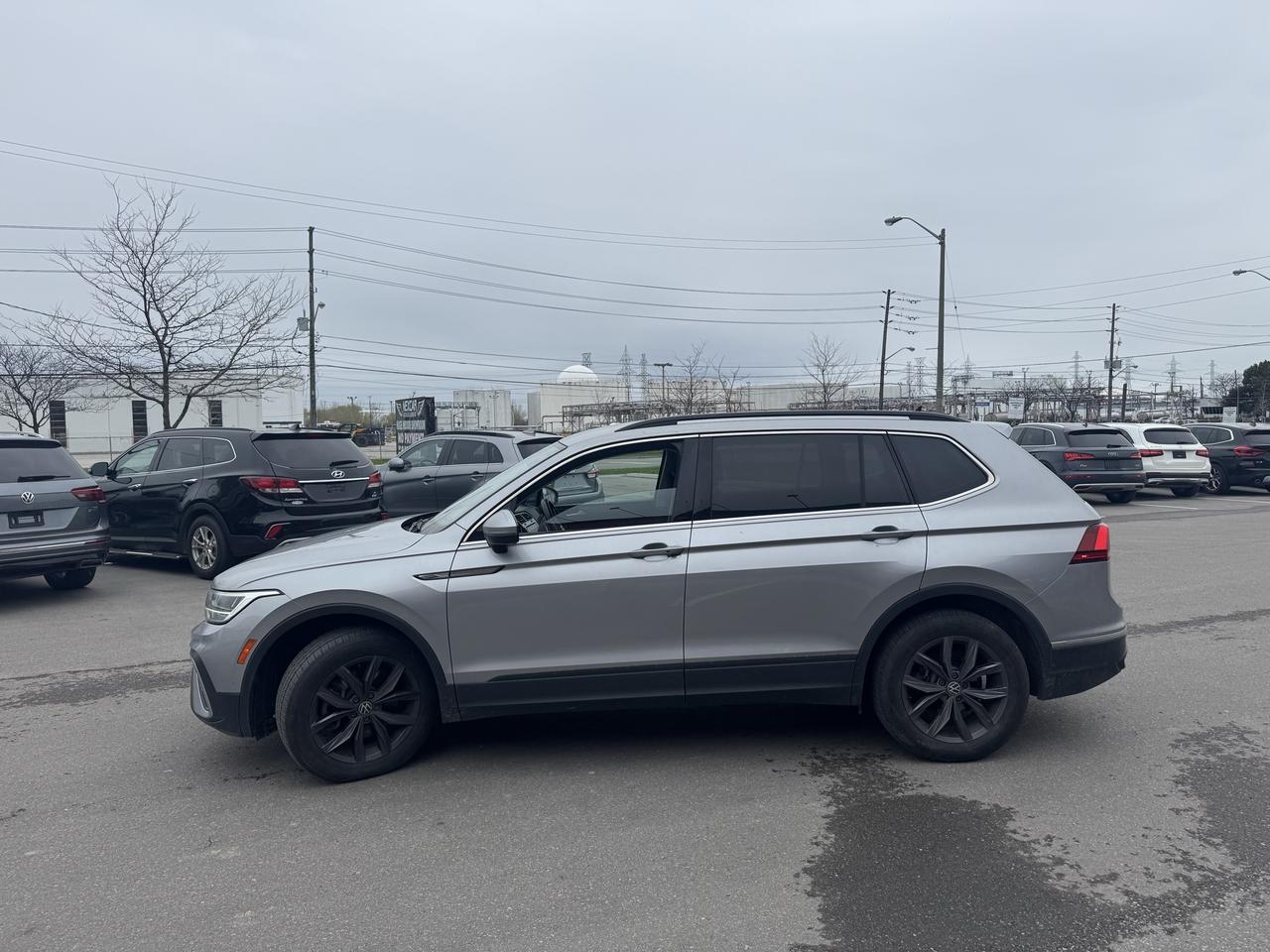 2022 Volkswagen Tiguan COMFORTLINE AWD LEATHER CARPLAY B/SPOT L/ASSIST Photo2