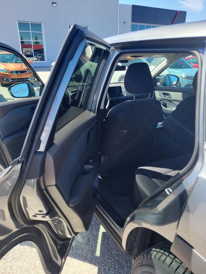 2023 Nissan Rogue S Photo