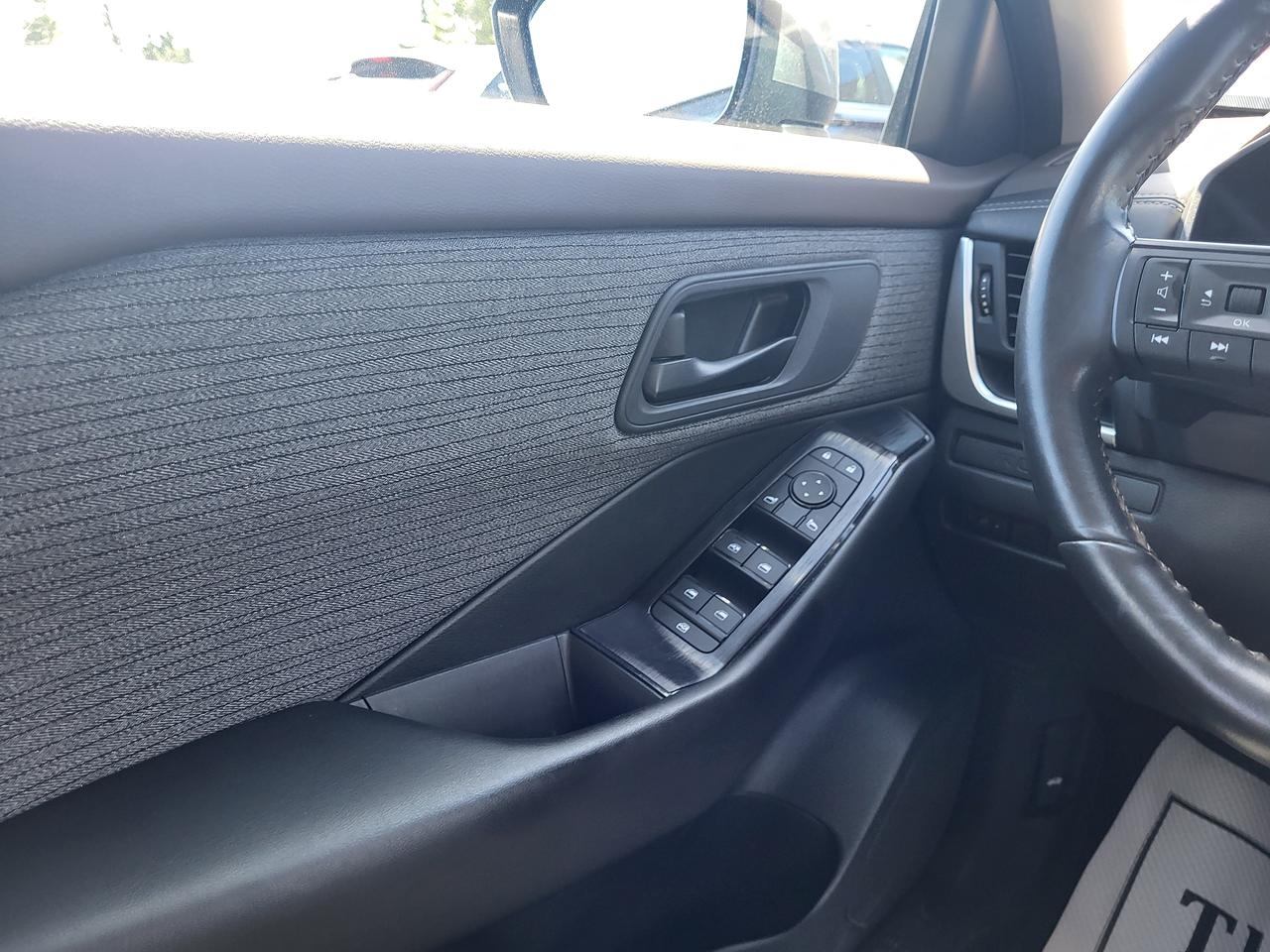 2023 Nissan Rogue S Photo