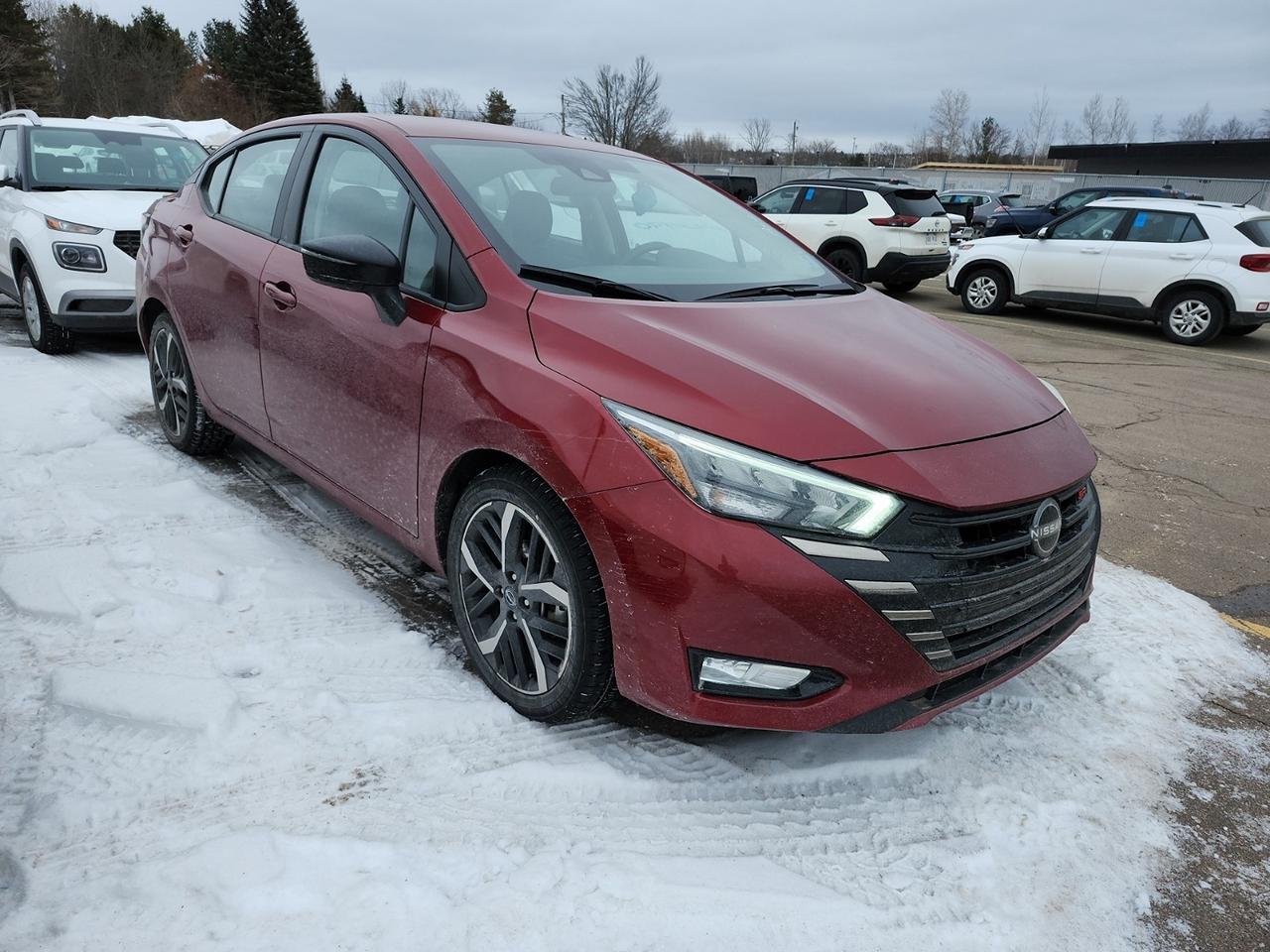 2024 Nissan Versa SR Photo