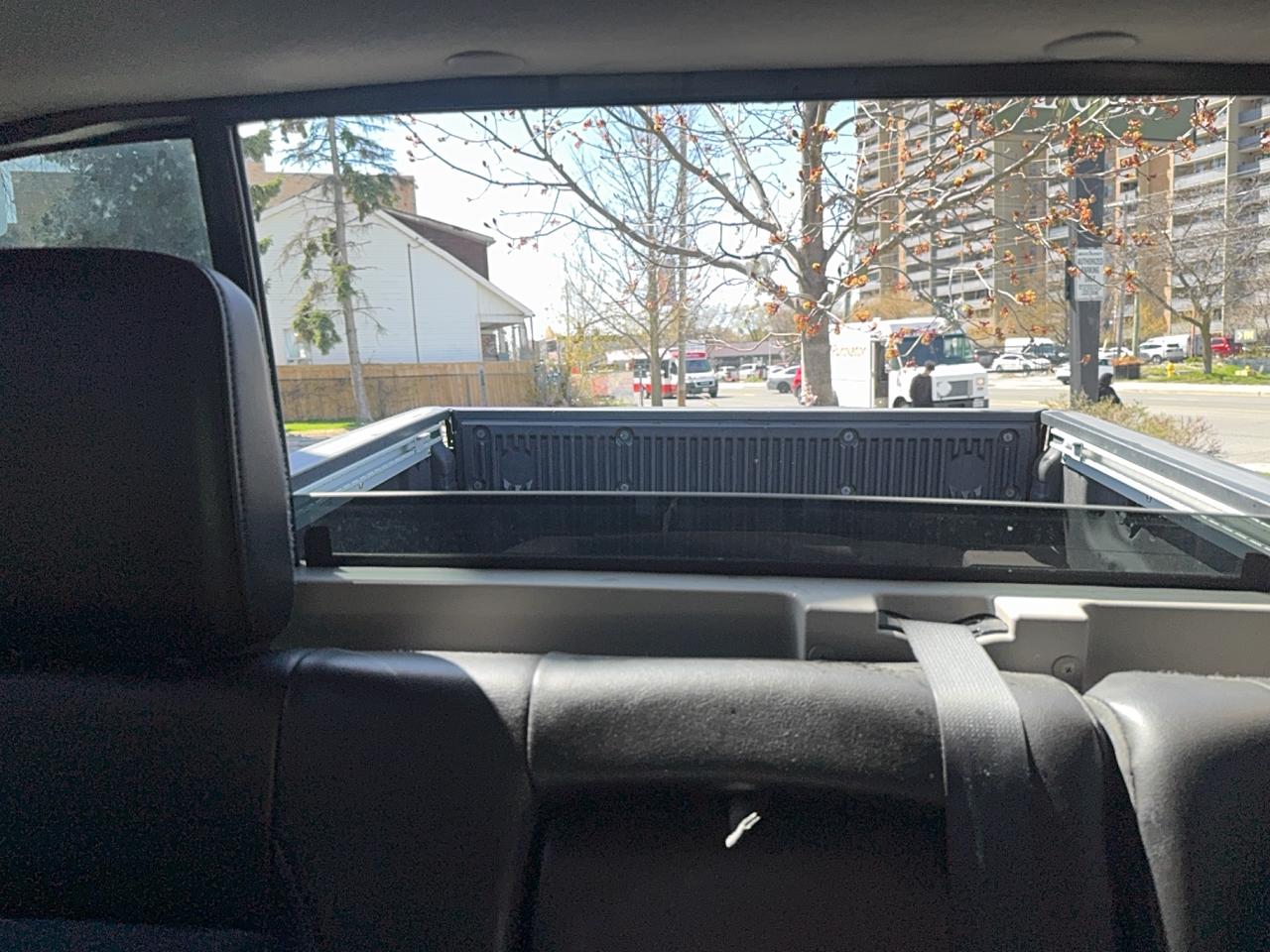 2012 Nissan Titan SL Photo