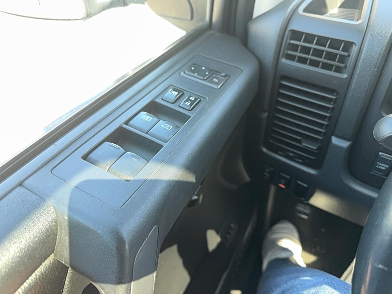 2012 Nissan Titan SL Photo