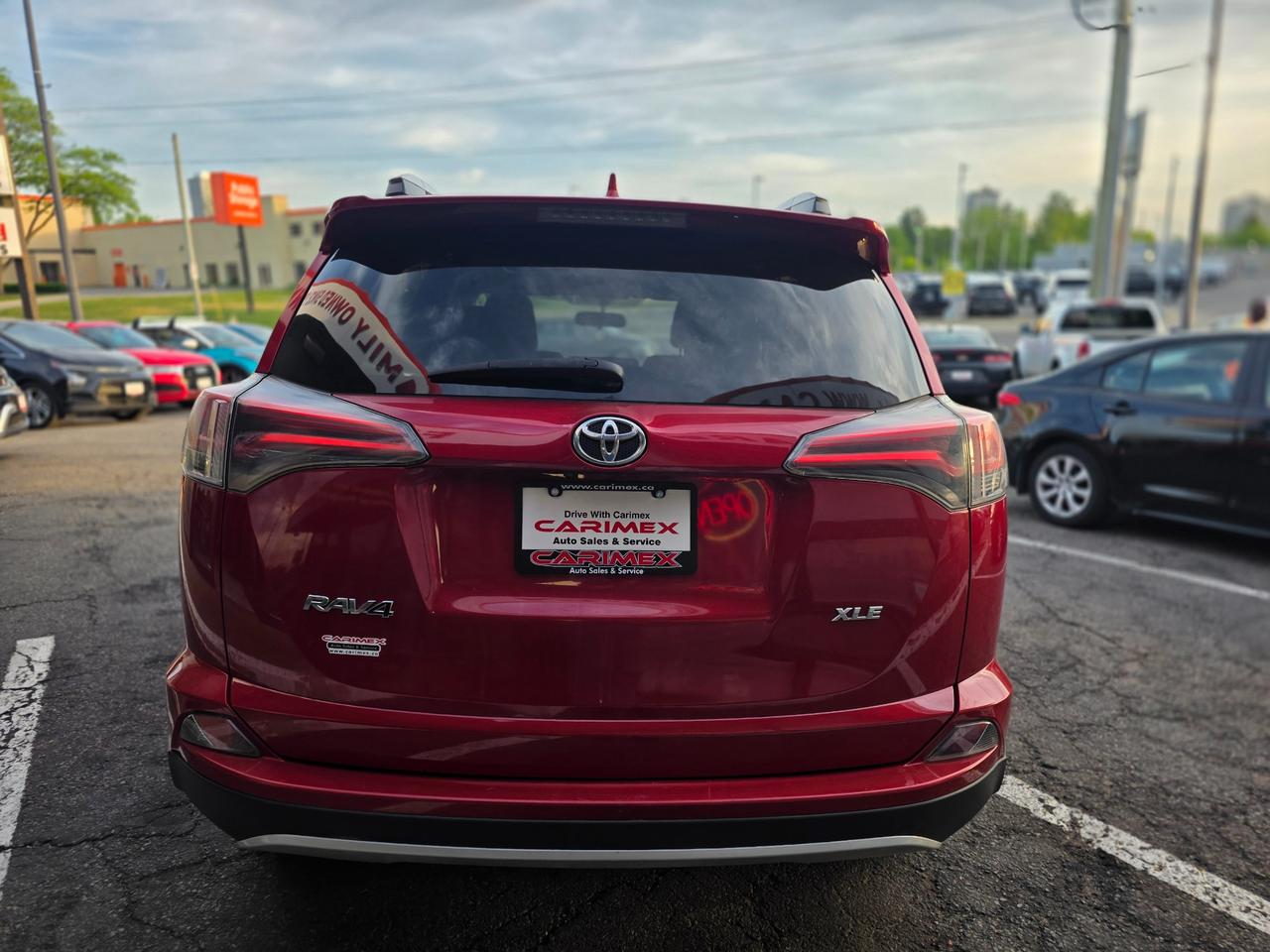 2016 Toyota RAV4 XLE ONE OWNER | ACCIDENT FREE | Sunroof | Backup Camera Photo