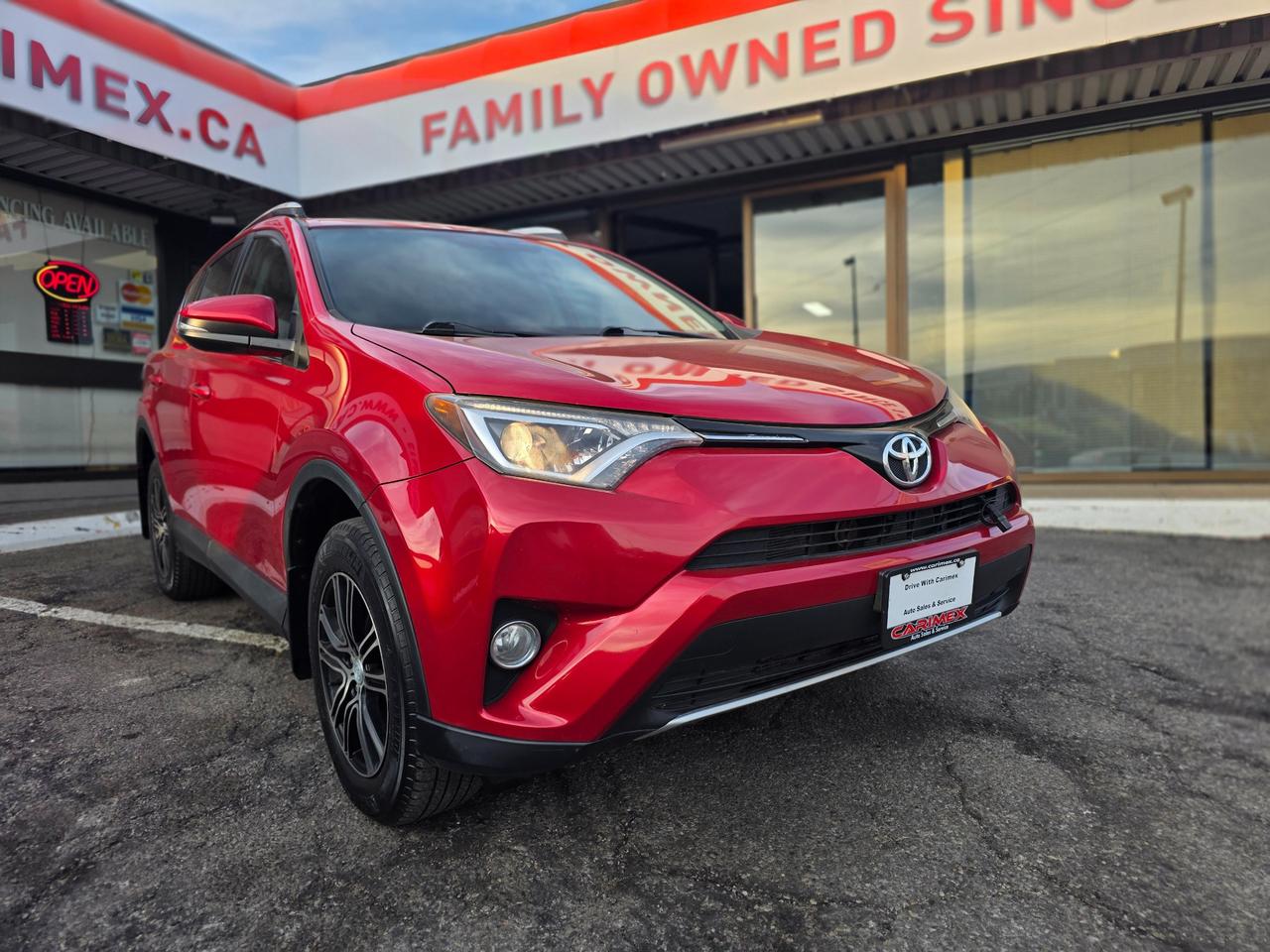2016 Toyota RAV4 XLE ONE OWNER | ACCIDENT FREE | Sunroof | Backup Camera Photo