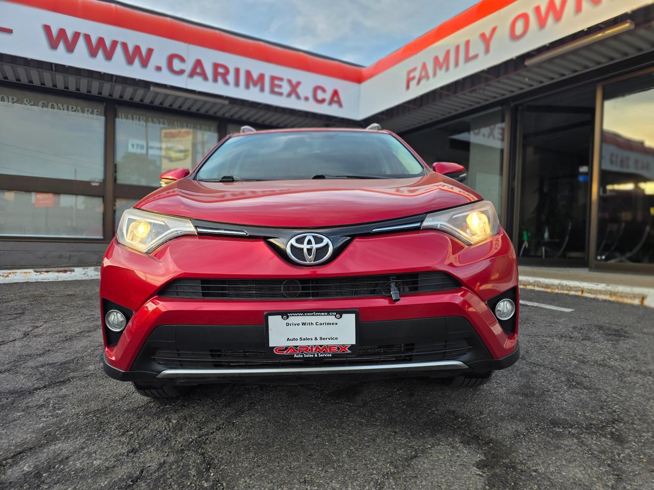 2016 Toyota RAV4 XLE ONE OWNER | ACCIDENT FREE | Sunroof | Backup Camera Photo