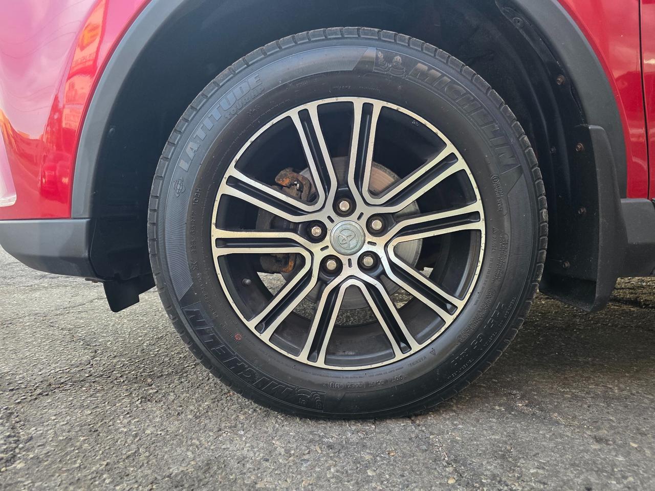 2016 Toyota RAV4 XLE ONE OWNER | ACCIDENT FREE | Sunroof | Backup Camera Photo