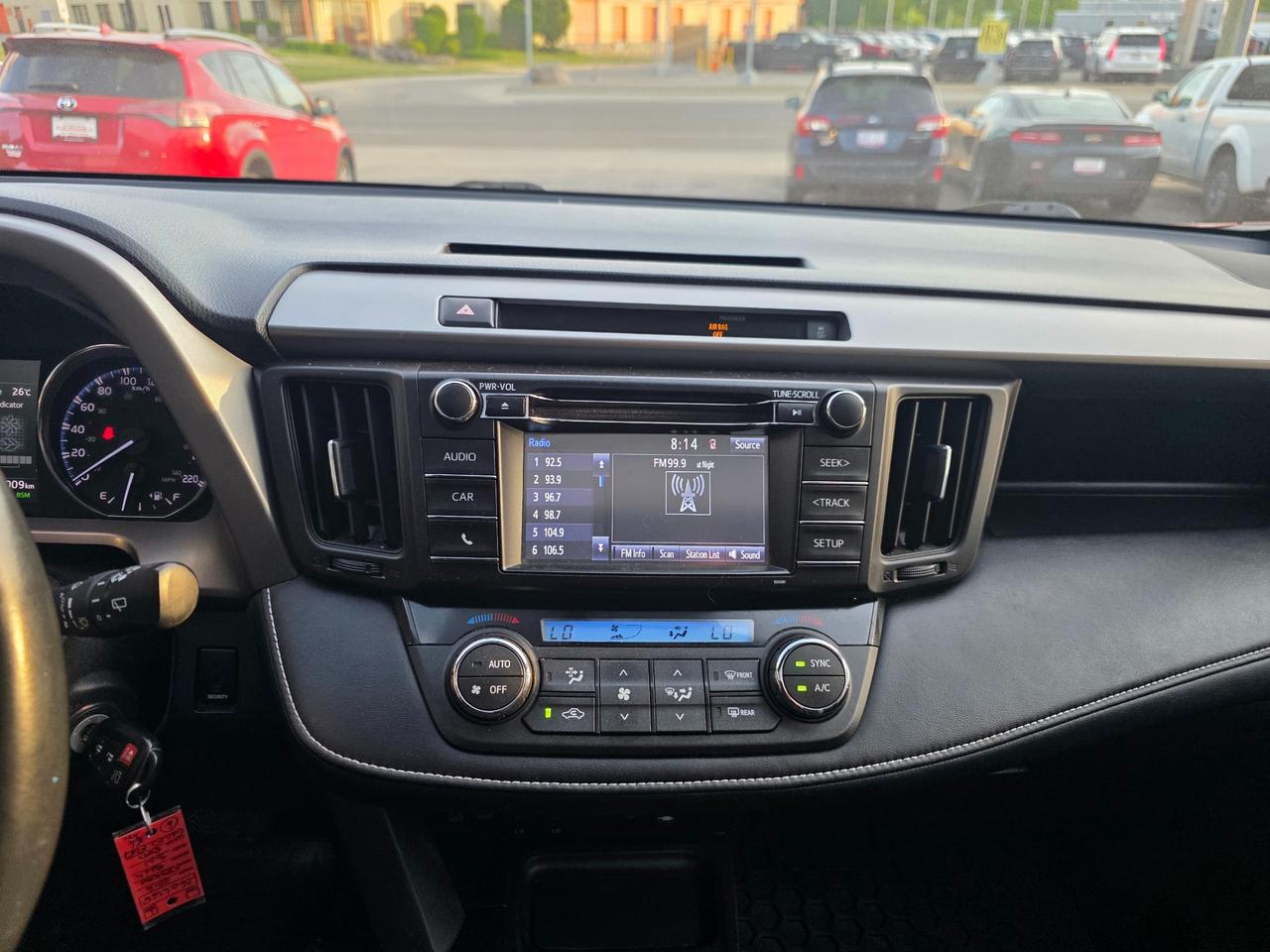 2016 Toyota RAV4 XLE ONE OWNER | ACCIDENT FREE | Sunroof | Backup Camera Photo