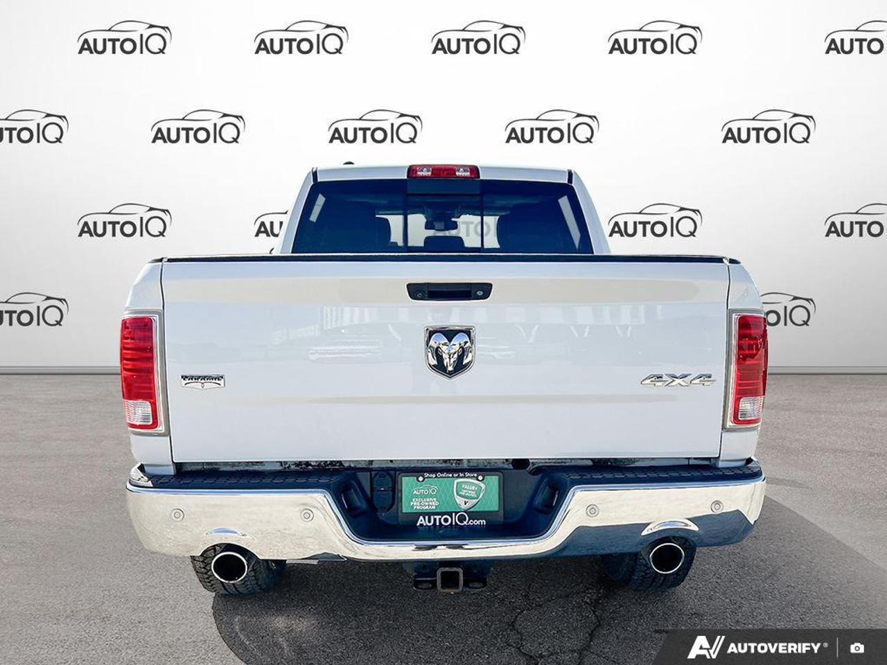 2017 RAM 1500 Laramie HEATED SEATS | TOW PKG | POWER SUNROOF | TRAILER B Photo4