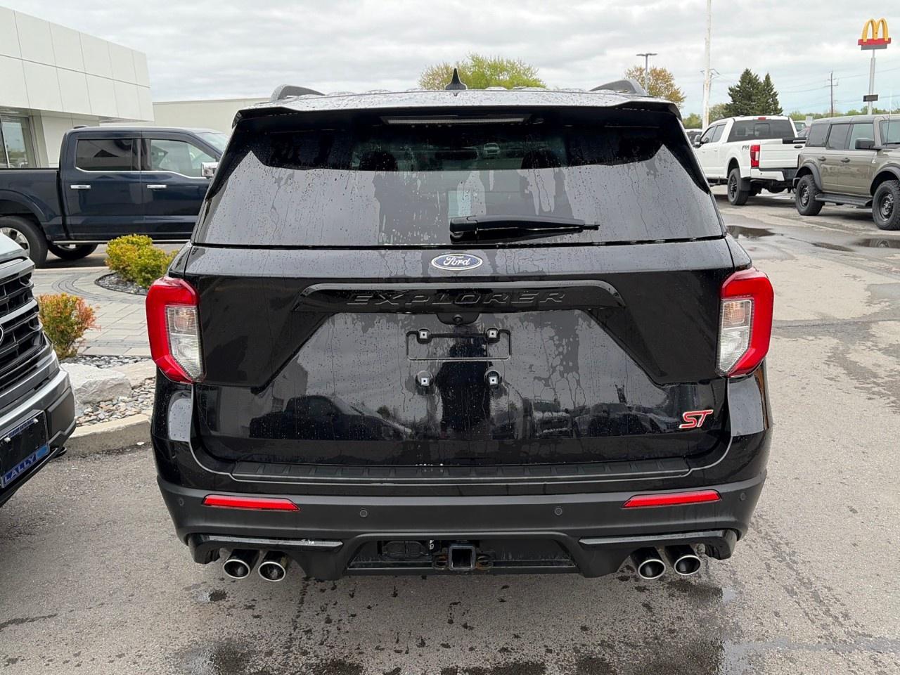 2022 Ford Explorer ST 4WD Photo3