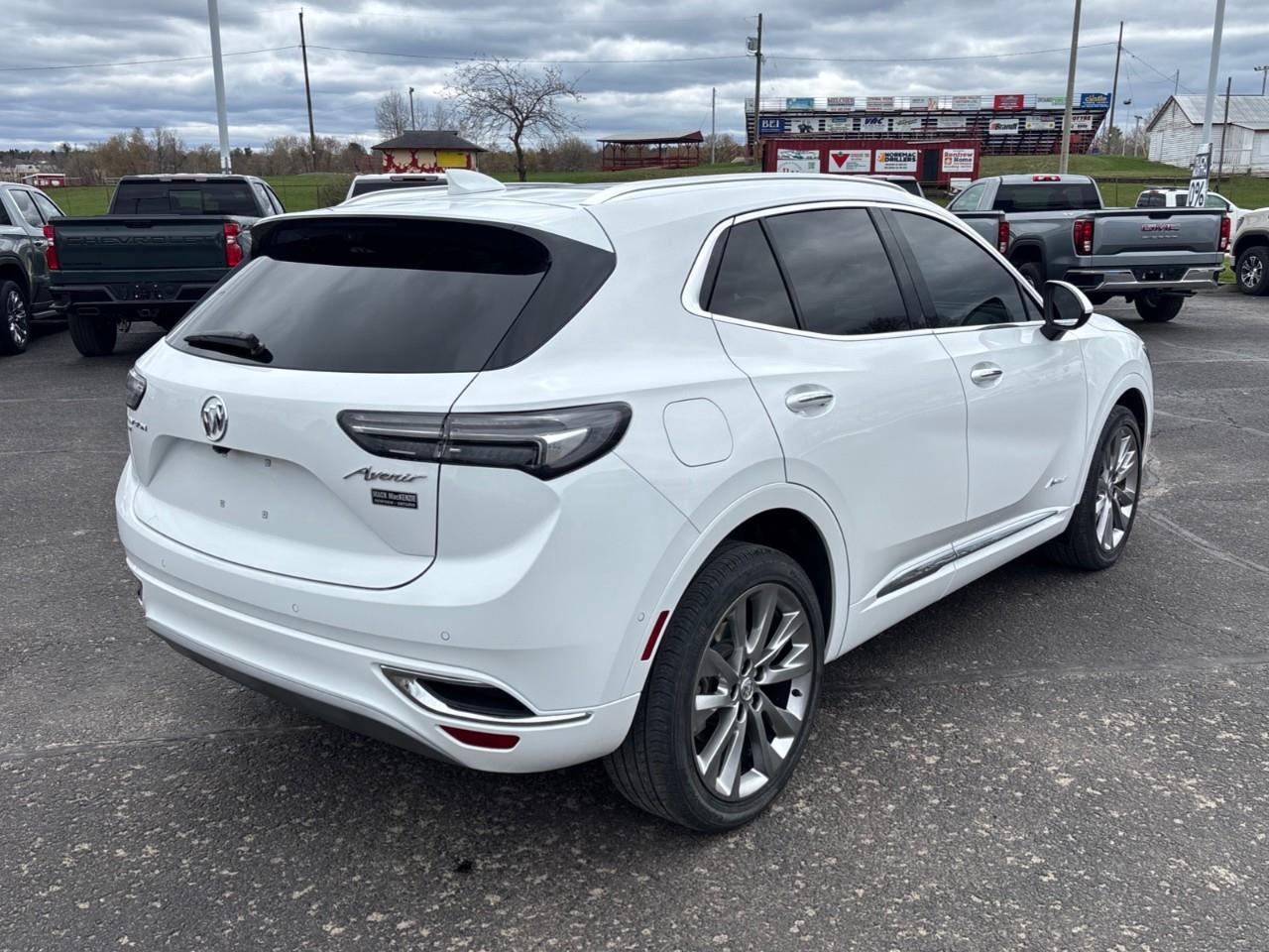 2022 Buick Envision Avenir Photo