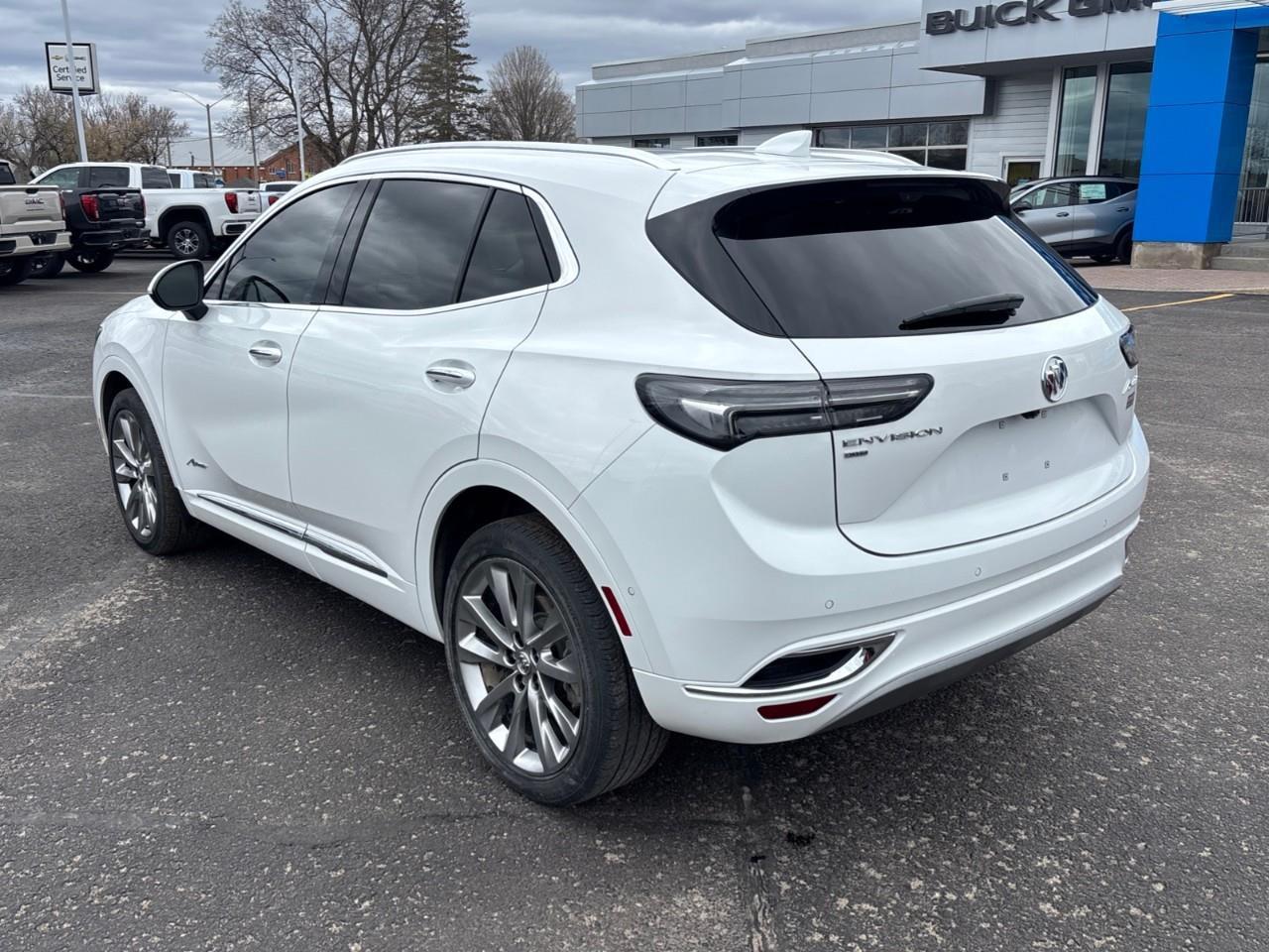 2022 Buick Envision Avenir Photo