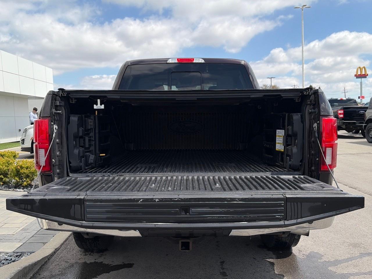 2019 Ford F-150 Lariat 4WD SuperCrew 5.5' Box Photo