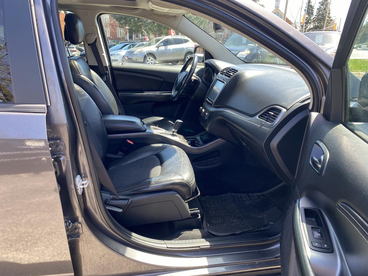 2015 Dodge Journey Crossroad/7 Passenger/Leather/Sunroof/Bckup Camera Photo