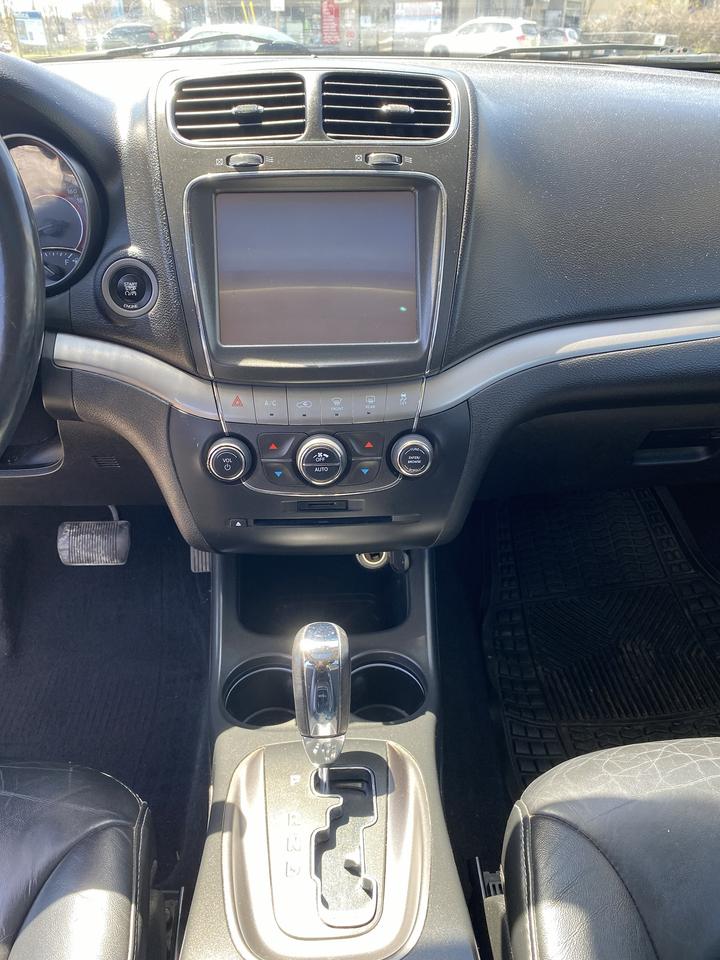 2015 Dodge Journey Crossroad/7 Passenger/Leather/Sunroof/Bckup Camera Photo