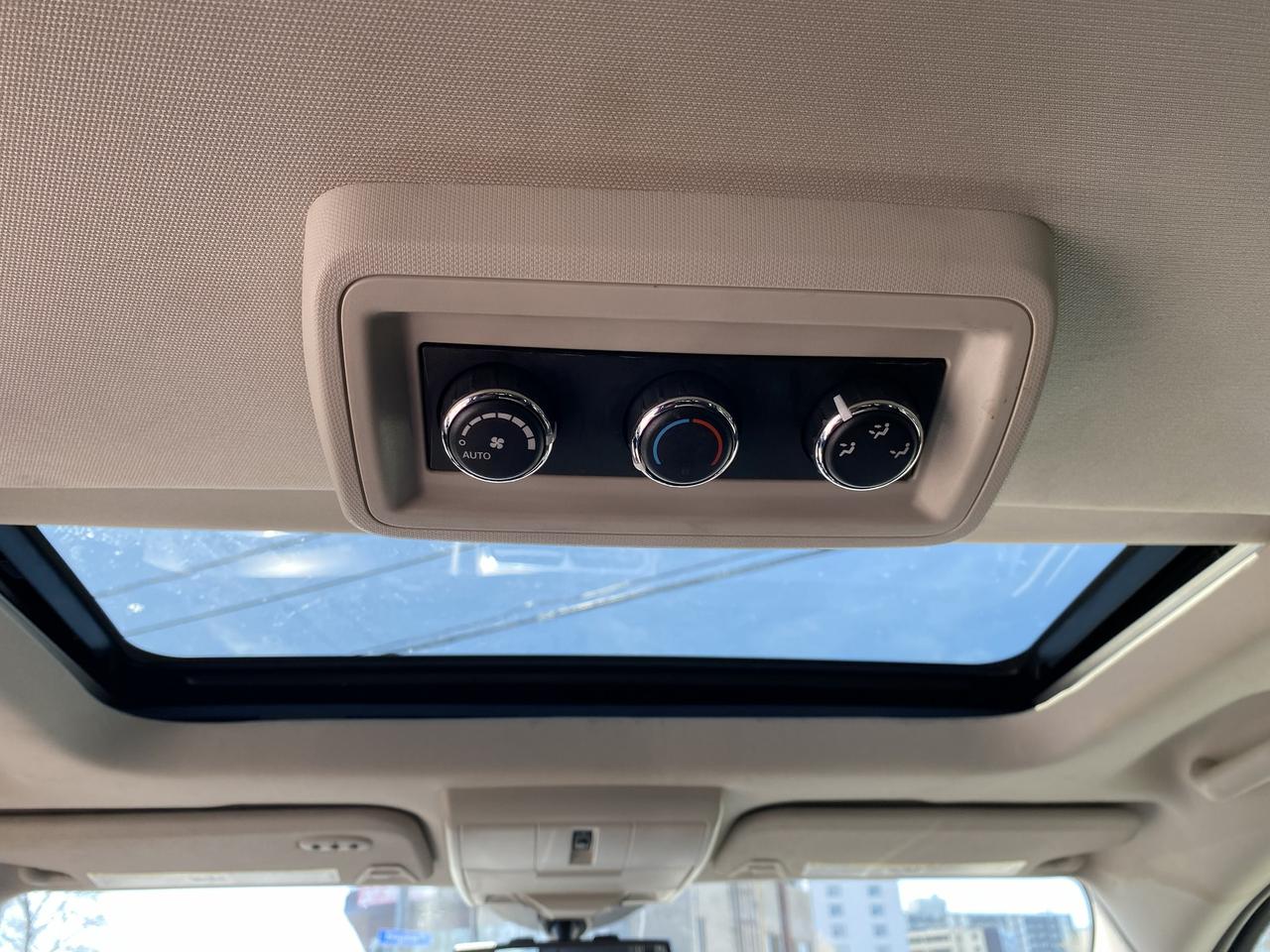 2015 Dodge Journey Crossroad/7 Passenger/Leather/Sunroof/Bckup Camera Photo