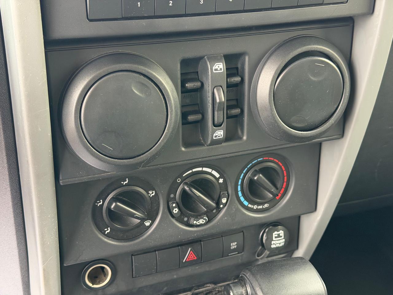 2009 Jeep Wrangler Sahara UNLIMITED **ONE OWNER** Photo