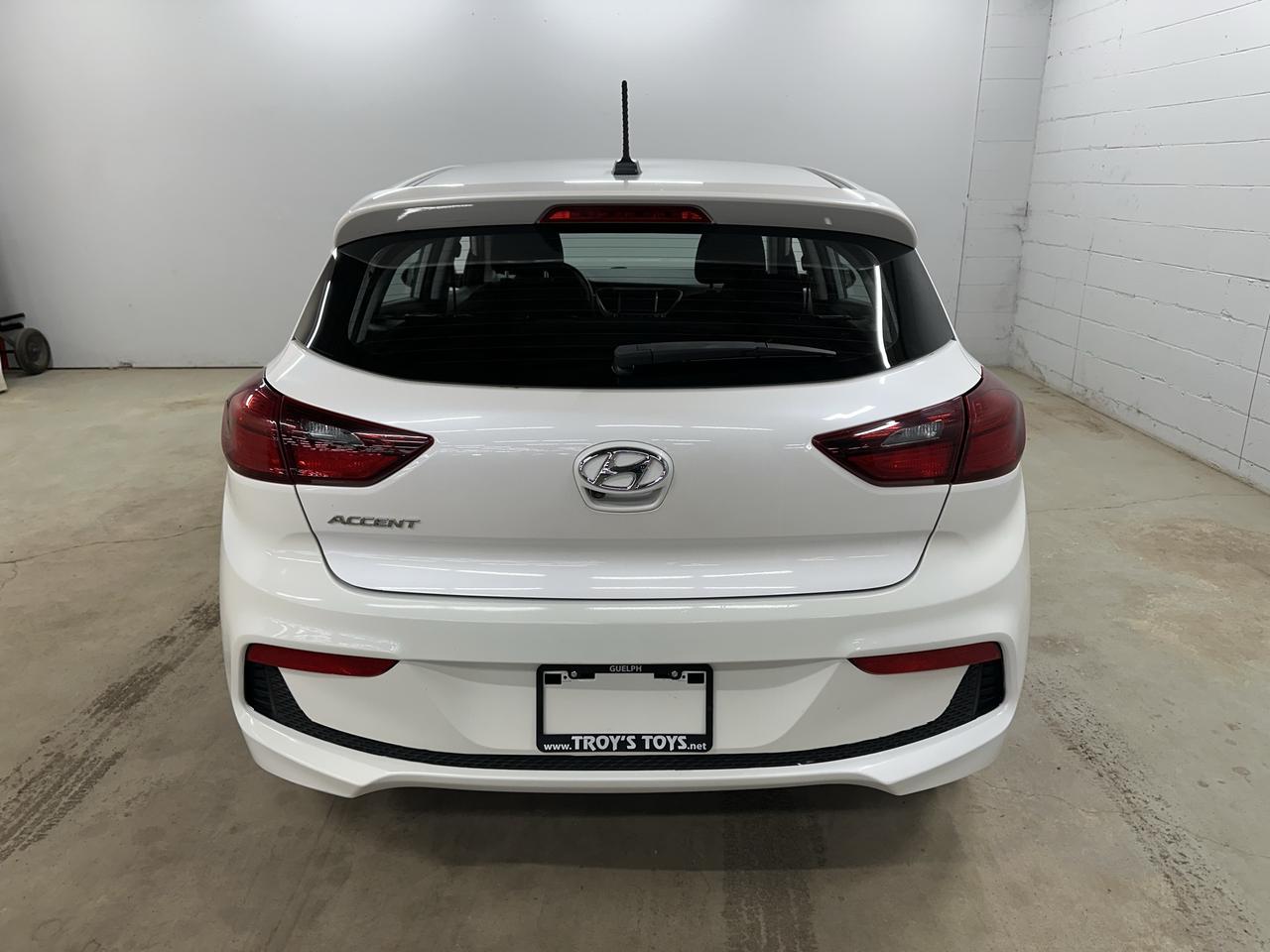 2019 Hyundai Accent Preferred Photo5