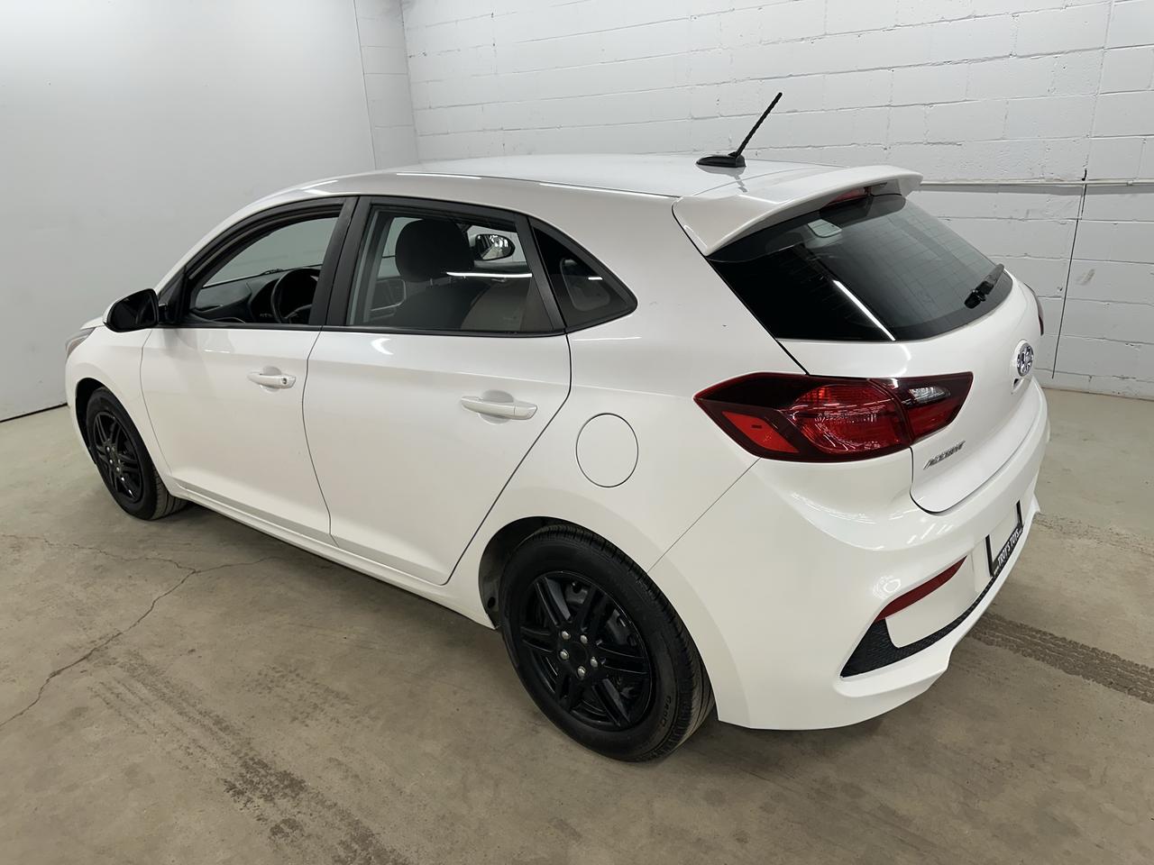 2019 Hyundai Accent Preferred Photo4