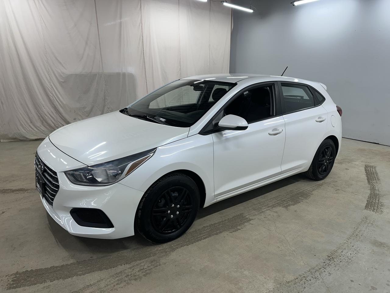 2019 Hyundai Accent Preferred Photo3