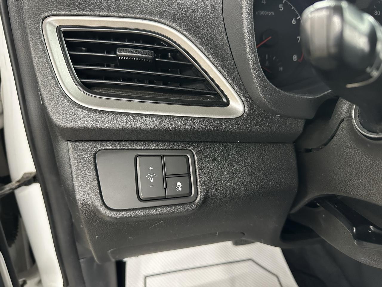 2019 Hyundai Accent Preferred Photo13